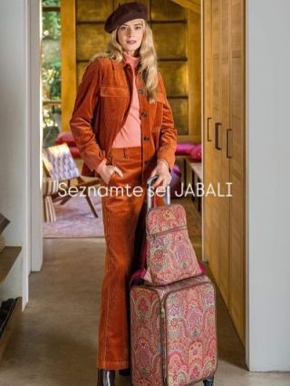 Nový vzor Jabali nás nadchl jemným detailem – drobné květy a lístky se v ní spojují do elegantního vzoru dekorativních...